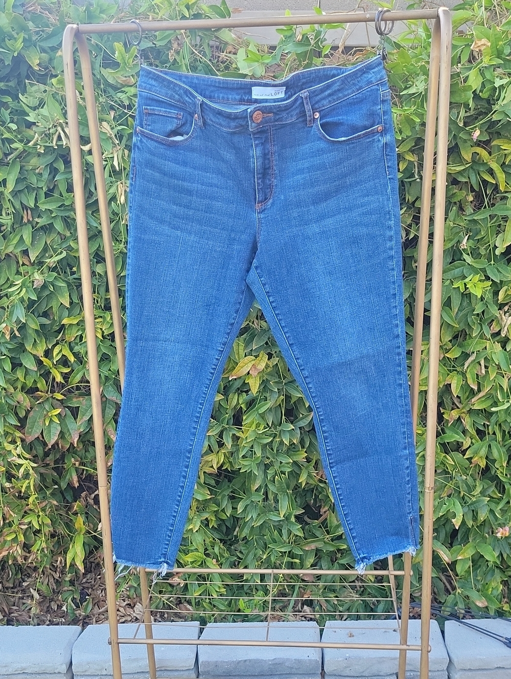 LOFT Women's Curvy Skinny Blue Jeans with Frayed Split Hem 14